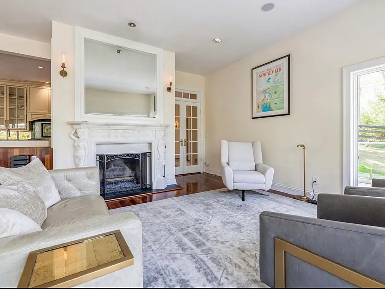 4 Copeces Ln — Photo 16