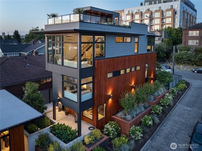 2501 Yale Avenue E, Seattle, WA, 98102