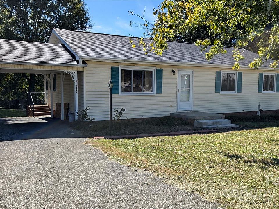 1st image of 824 S Laurel St