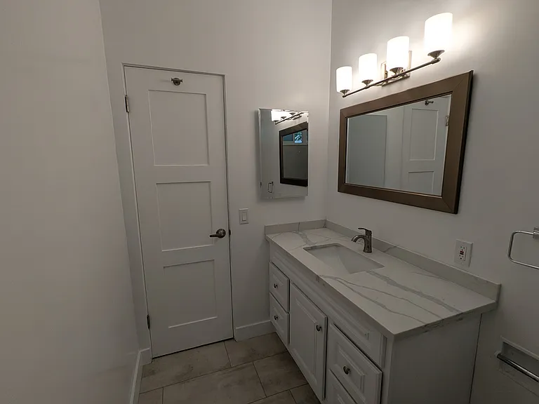 12324 Montana Ave #7 — Photo 12
