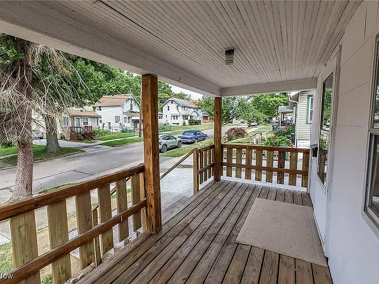 917 Clay St — Photo 4
