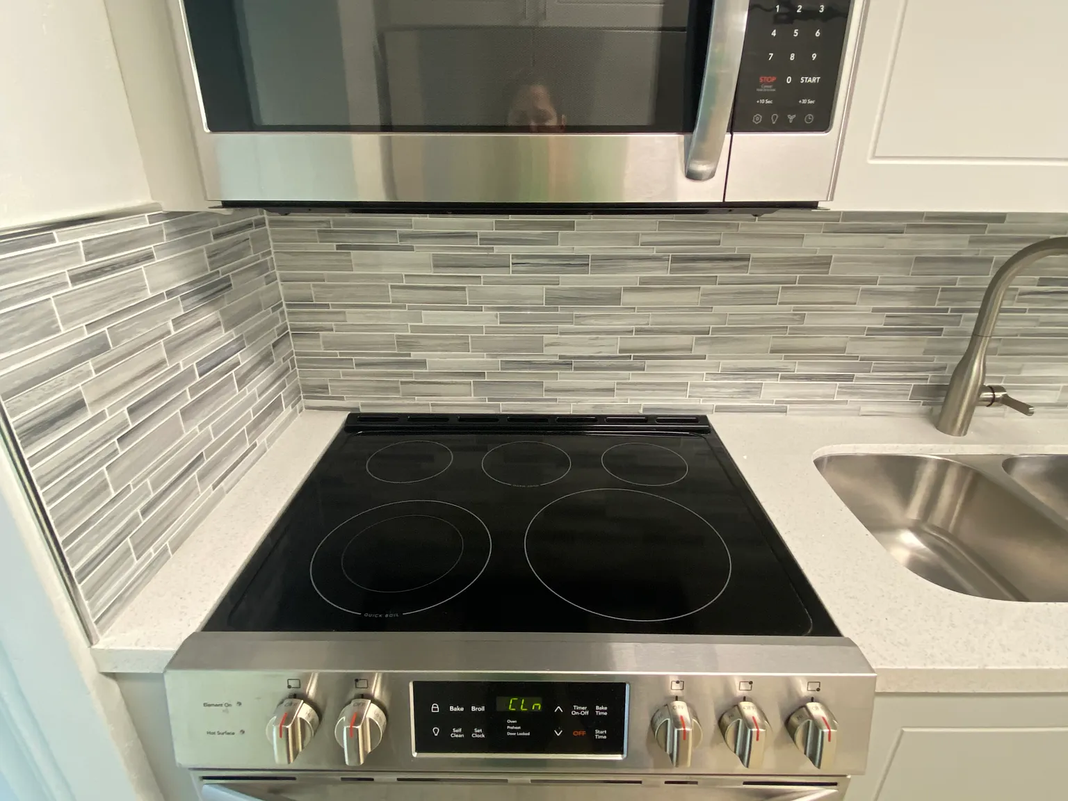 2 bed, 655 sqft, $2,500 — Photo 3
