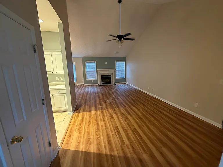 1890 Hampton Walk Ct — Photo 7