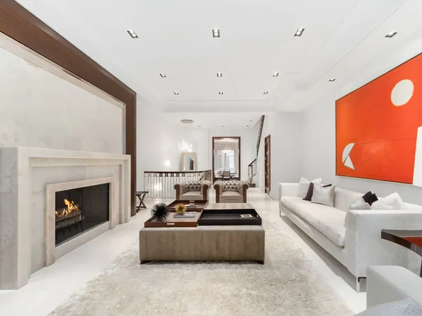 46 East 66th Street image 2 of 21