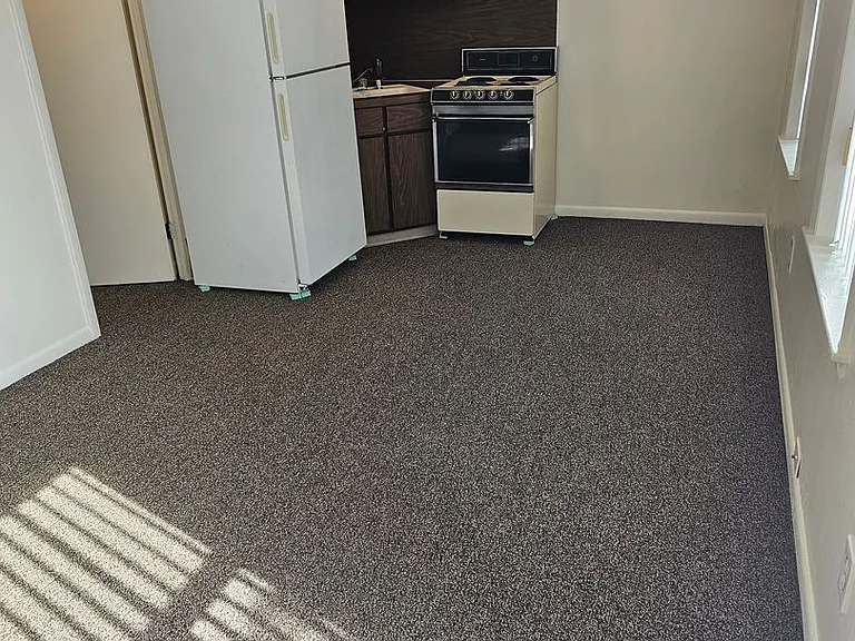 134 N Main St — Photo 1