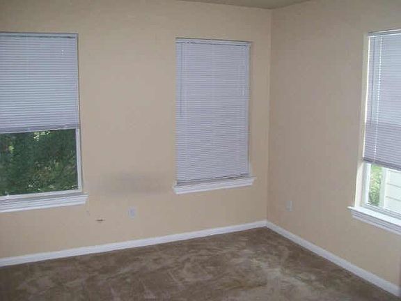 5th image of 11914 Chetman Dr APT A