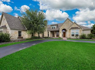 8760 Grand Lake Estates Dr, Montgomery, TX 77316