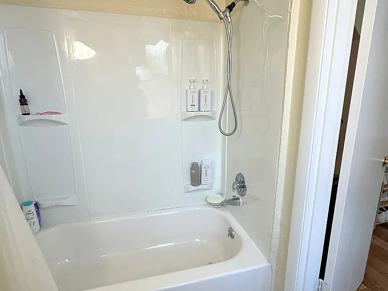 925 Baldwin St #1 — Photo 13