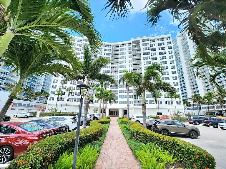 3505 S Ocean Dr #521 — Photo 25