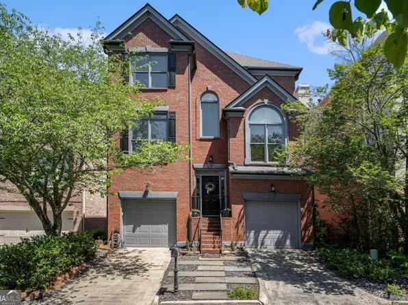 2482 Manor Walk, Decatur, GA 30030