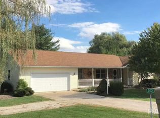 202 Schmitt Ln #R-R-4, Metamora, IL 61548