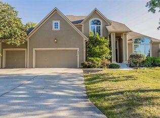 421 NE Emerald Dr, Lees Summit, MO 64064