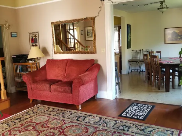 2312 Elizabeth St, Bellingham, WA 98225