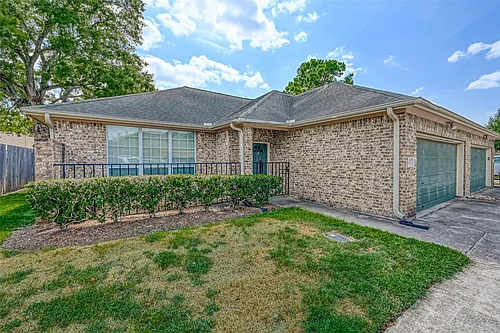 717 Cedarwood Dr Photo 1