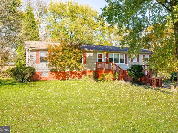 7419 Martinsburg Pike, Shepherdstown, WV 25443