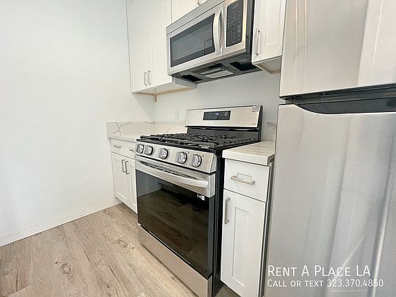 5th image of 417 N Ardmore Ave #1