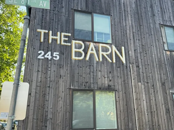 245 SE 80th Ave APT 6, Portland, OR 97215