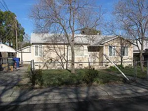 2761 Ellen St photo 1