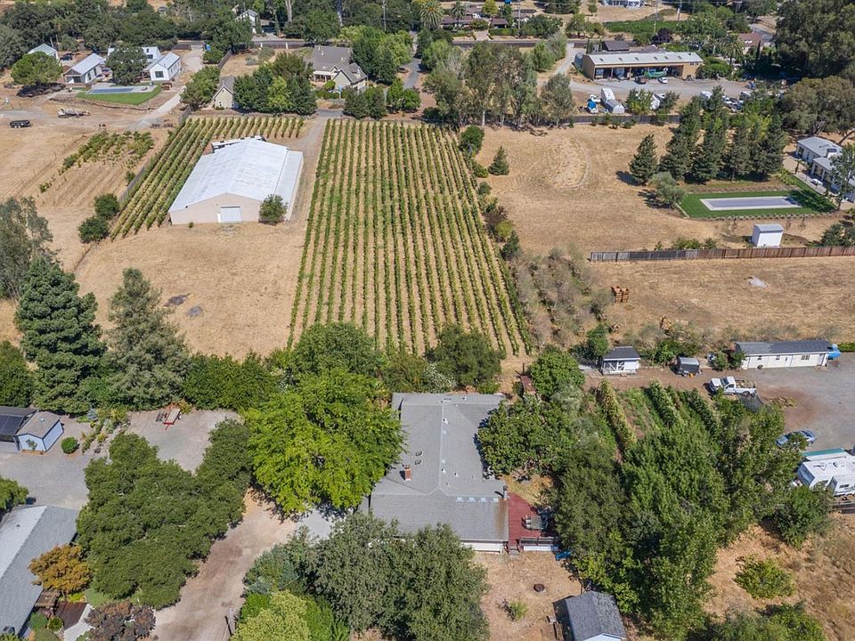 1st image of 19197 Twin Oaks Ln