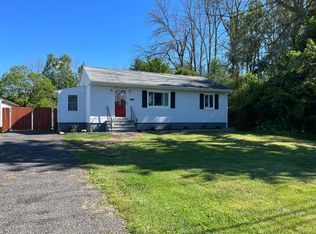 3877 Hill Rd, North Tonawanda, NY 14120