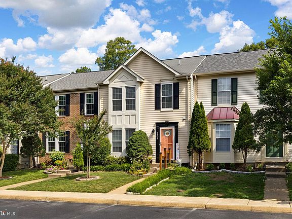 3rd image of 9609 Becker Ct