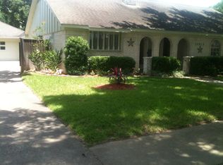 11915 Manorgate Dr, Houston, TX 77031