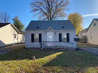 21562 E Eight Mile Rd, Harper Woods, MI 48225