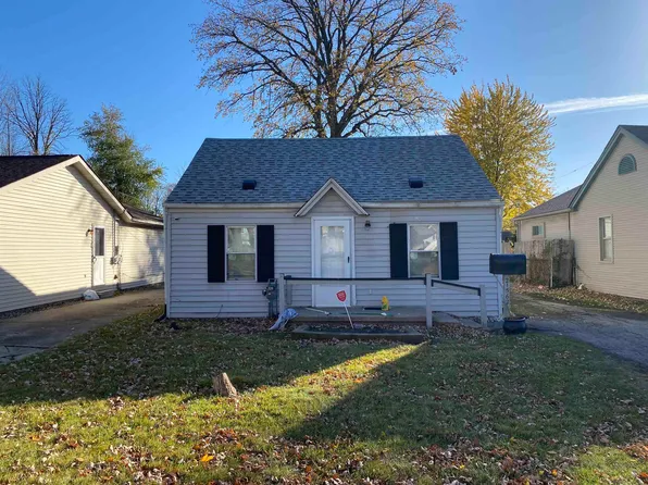 21562 E Eight Mile Rd, Harper Woods, MI 48225