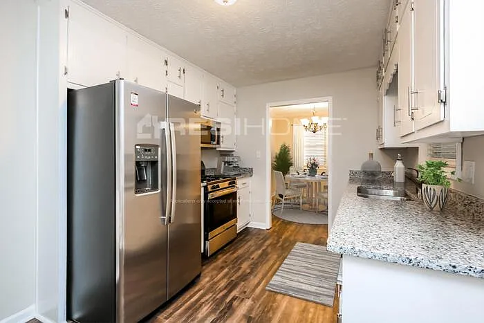 1875 Marsh Creek Dr — Photo 2