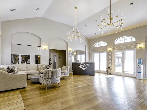 Diamond Trail Apartments