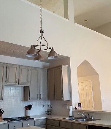 5th image of 7616 Avalon Dr
