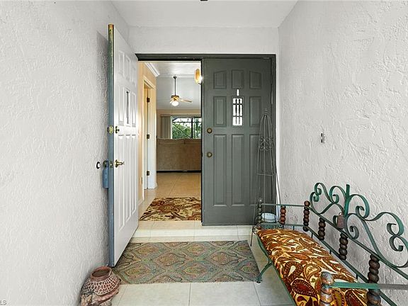 3rd image of 2122 SE 10th Ter
