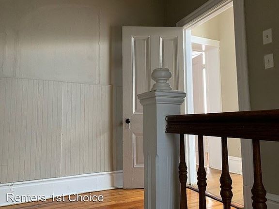 3rd image of 3842 Iowa Ave