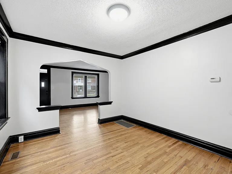 5055 Lindenwood Ave #1F — Photo 8