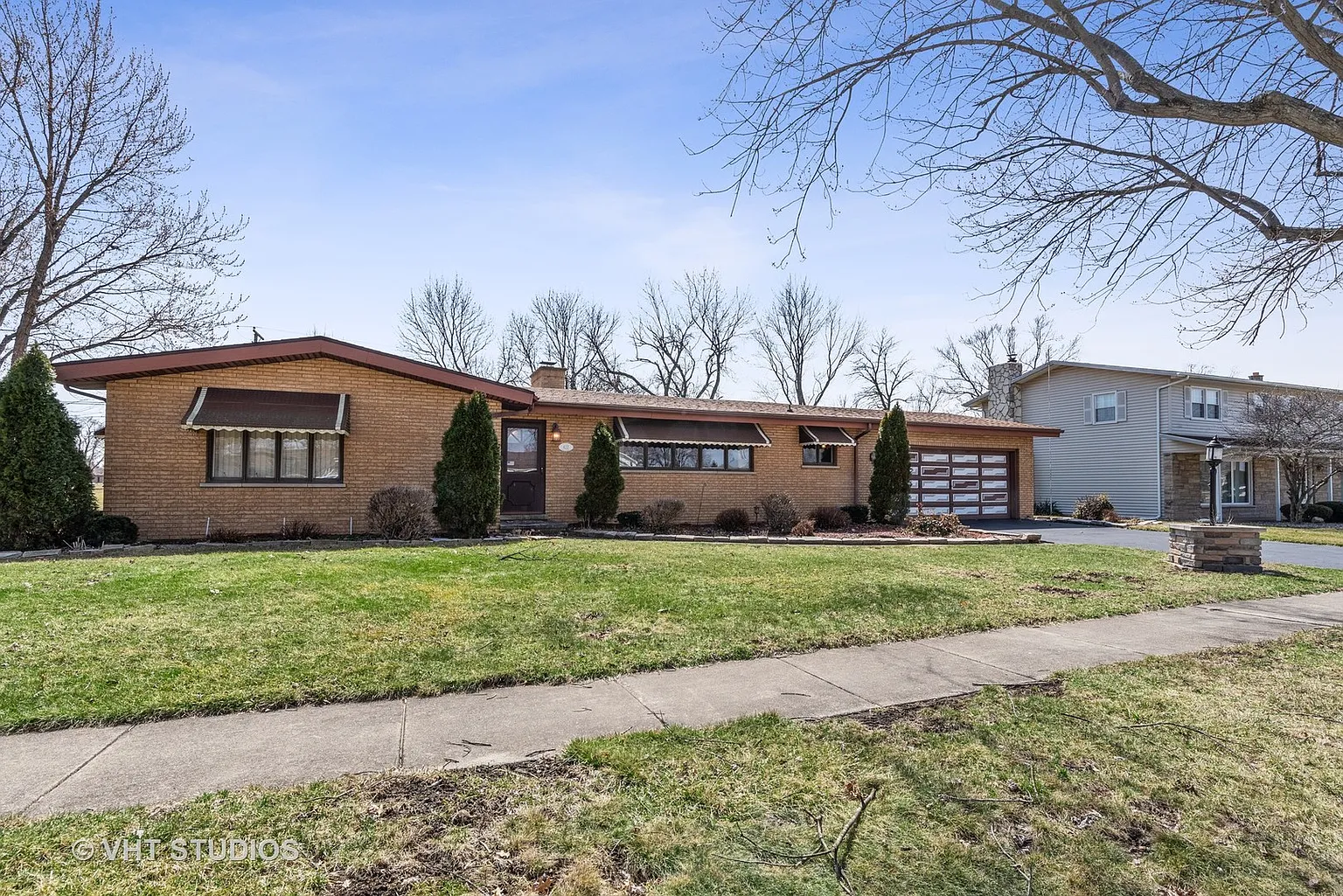 422 Miller St photo 1