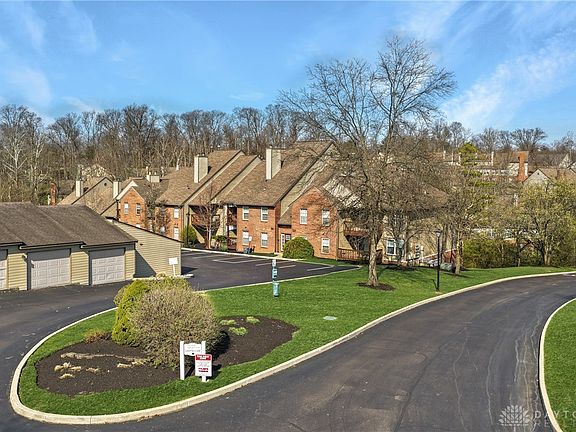 2nd image of 10555 Montgomery Rd APT 5