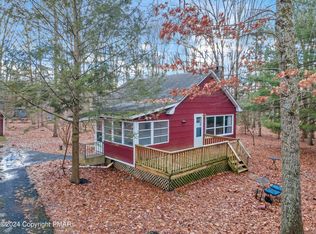 178 Timber Hill Rd, Henryville, PA 18332