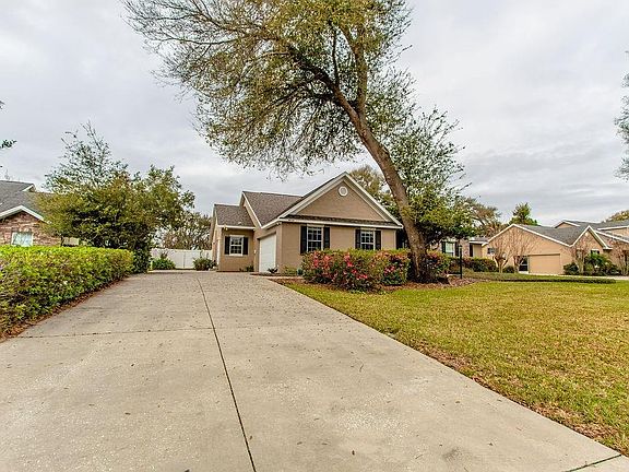 4th image of 36753 Woods Dr