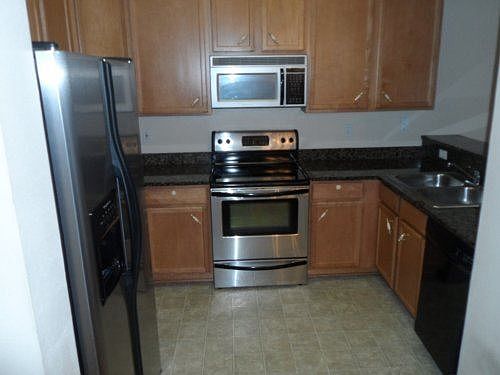 3rd image of 1602 S Lane Ave #701
