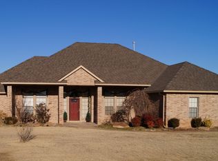 28 NW Shadow Lake Rd, Lawton, OK 73505