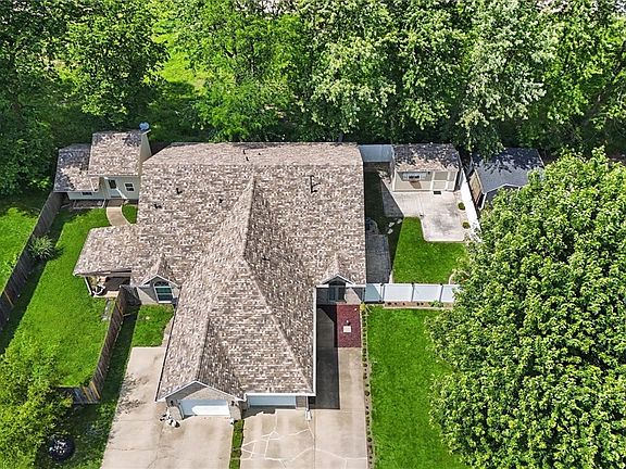 3rd image of 509 Laura Dr