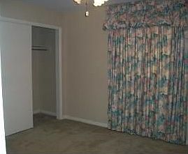 4th image of 2605 Leaf Ln