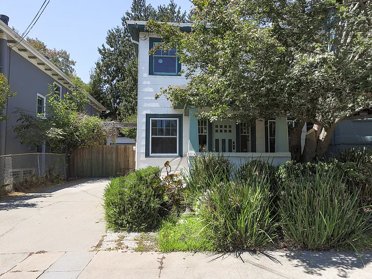 6011 Hillegass Ave — Photo 1