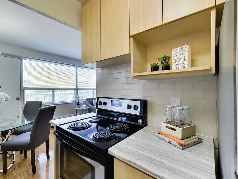 414 Willowdale Ave #112 — Photo 18