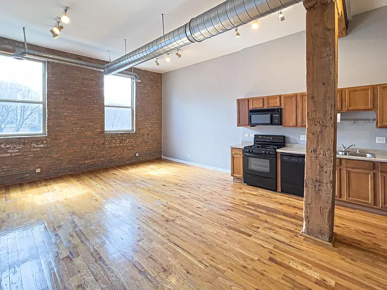 1822 S Bishop St #3 — Photo 2