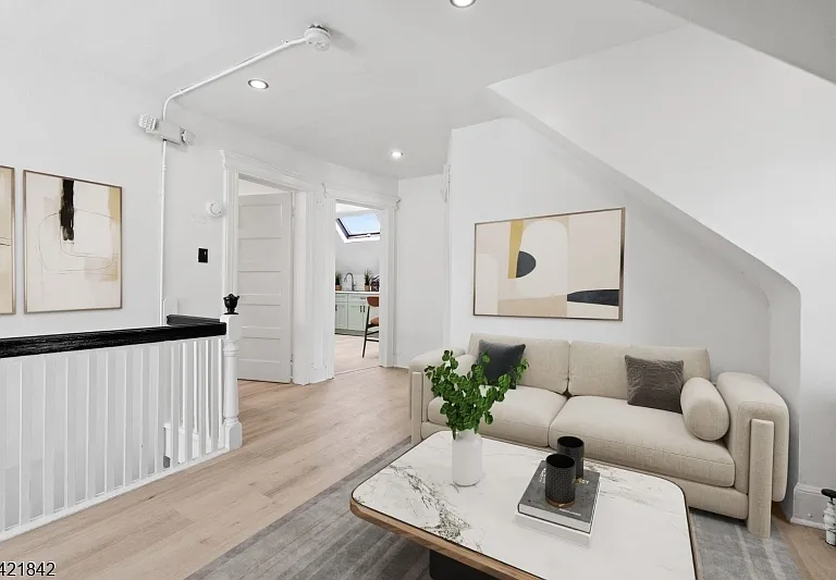 137 S Burnet St #3 — Photo 5
