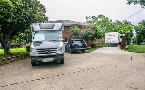 2nd image of 1625 Apache Dr