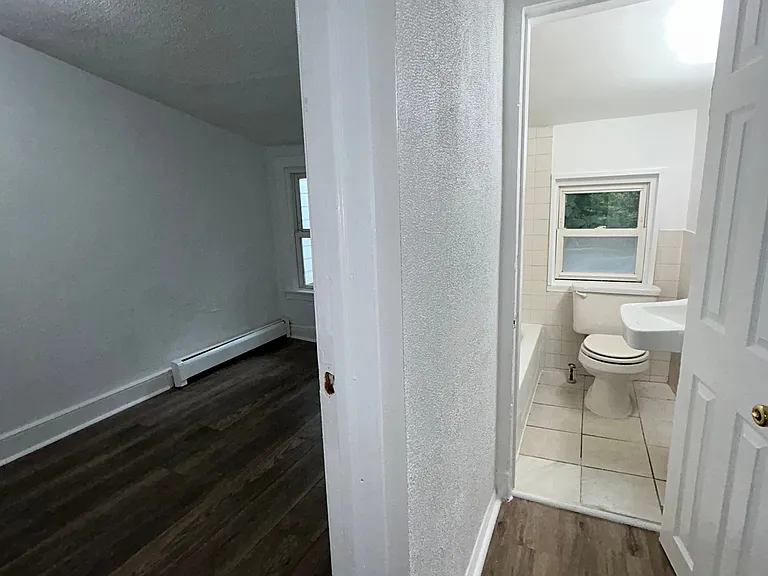 225 Home Ave — Photo 13