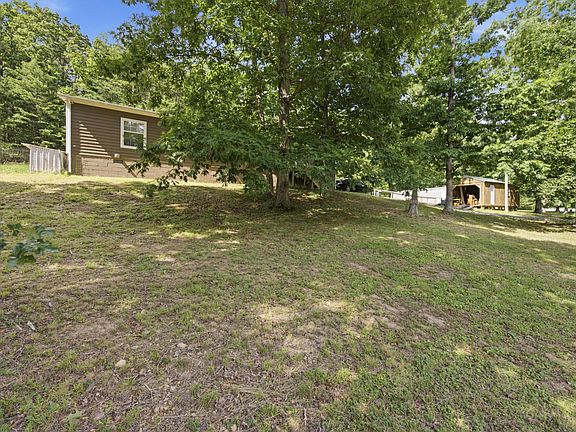 2nd image of 40 Black Mountain Rd