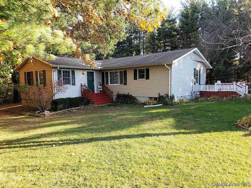 1st image of 912 Eiker Dr